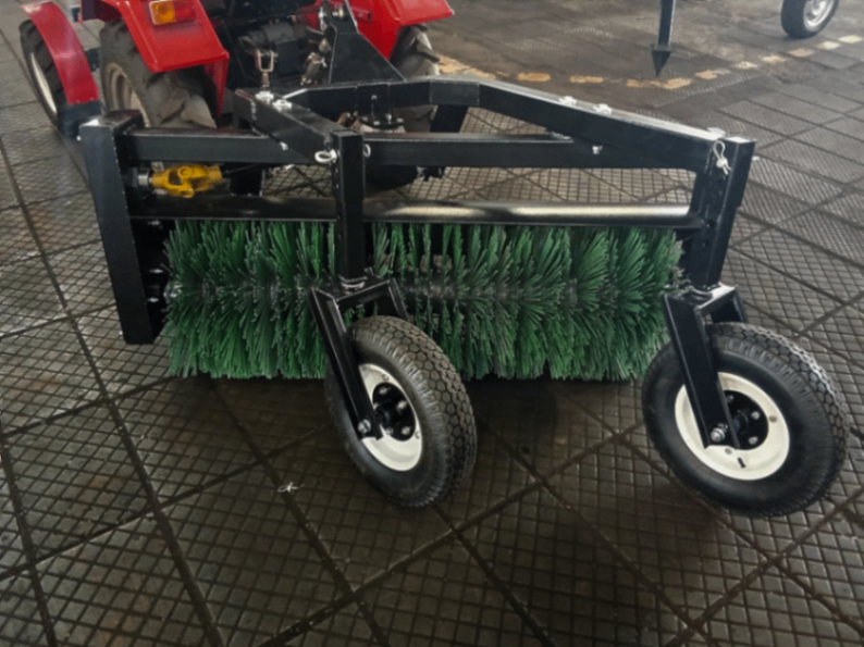 Коммунальная щетка Коммунальная щетка