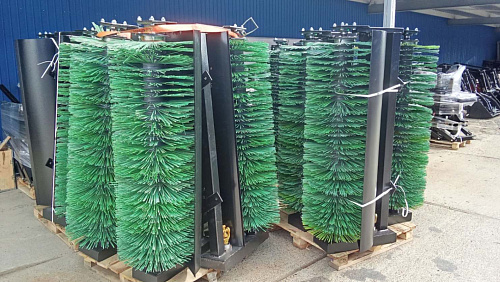 Коммунальная щетка с баком (500 л) 1,8 м